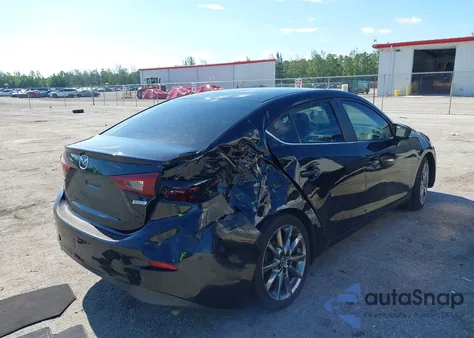 2018 Mazda Mazda3 Touring из США, поврежденный, VIN 3MZBN1V36JM173228